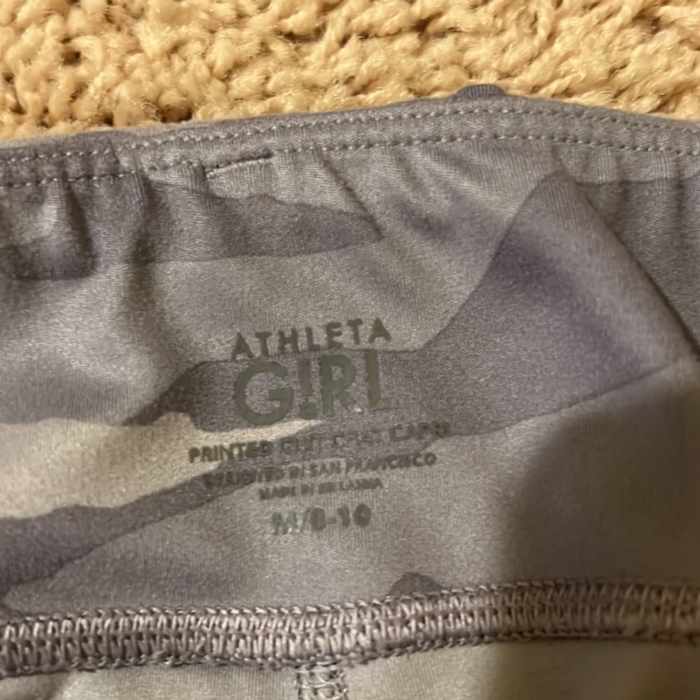 2 pair Athleta girl chit chat capri. Size Medium 8-10, excellent condition - Picture 5 of 5